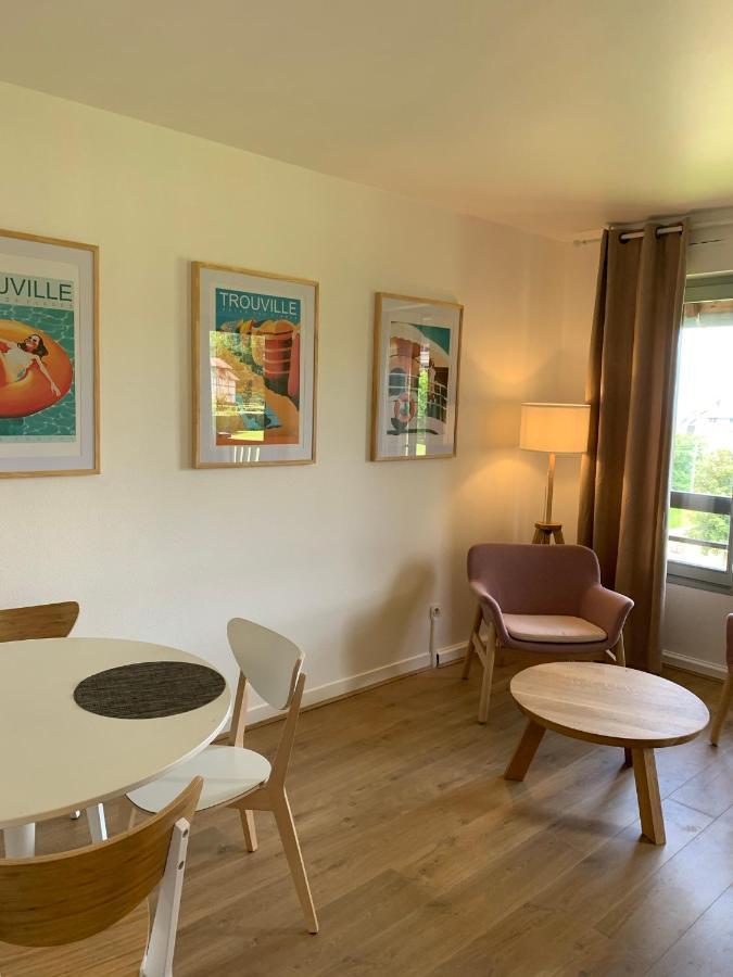 L'Appartement Vue Mer De La Villa Des Rosiers - Trouville Sur Mer Zewnętrze zdjęcie