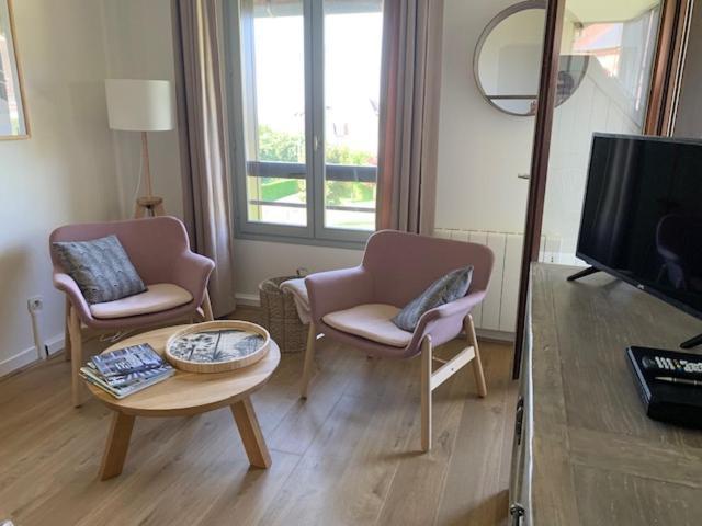 L'Appartement Vue Mer De La Villa Des Rosiers - Trouville Sur Mer Zewnętrze zdjęcie
