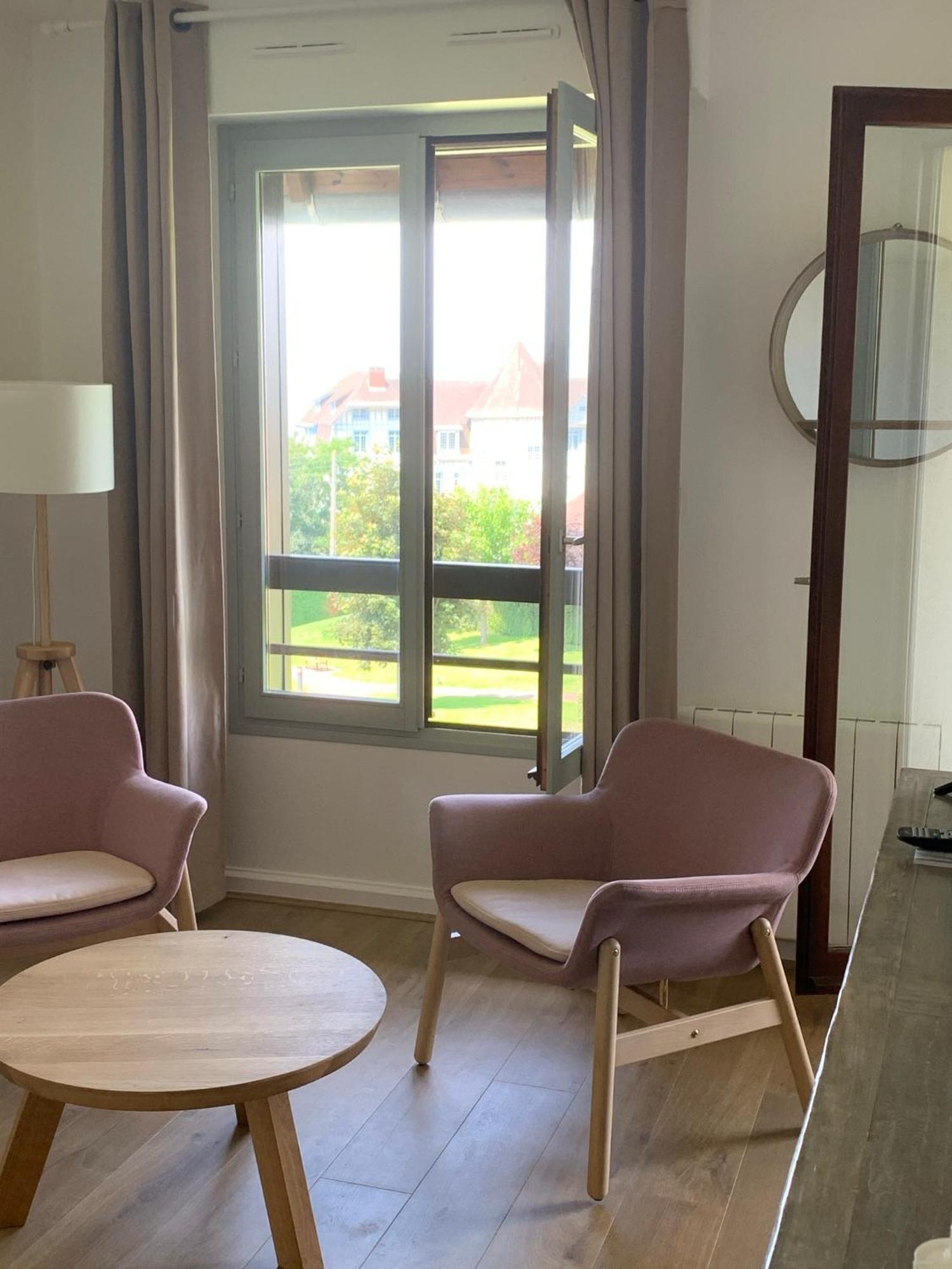 L'Appartement Vue Mer De La Villa Des Rosiers - Trouville Sur Mer Zewnętrze zdjęcie